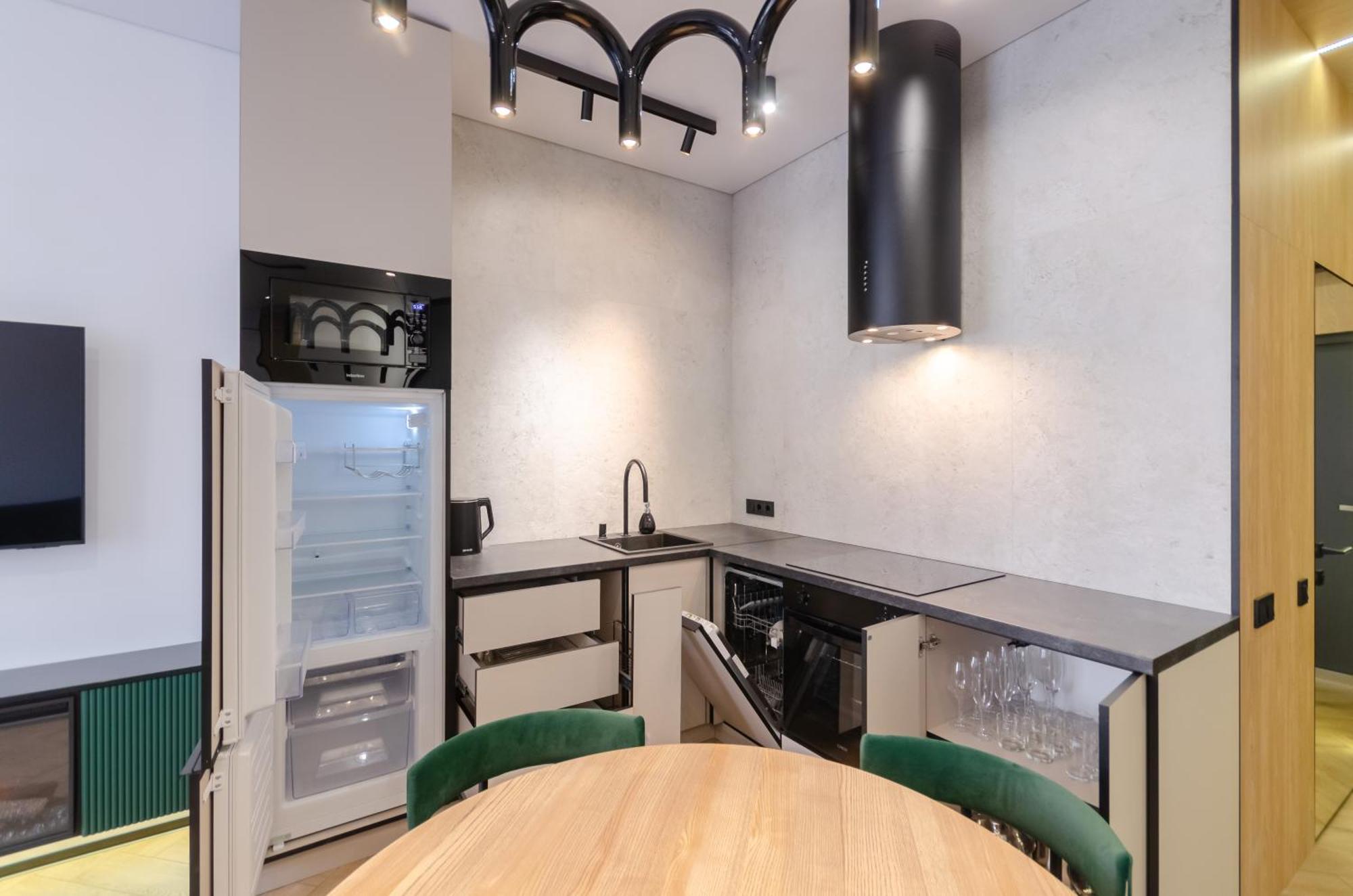 Petrovdom 2-76 Luxury Living In Rc Pechersk Plaza 基輔 外观 照片