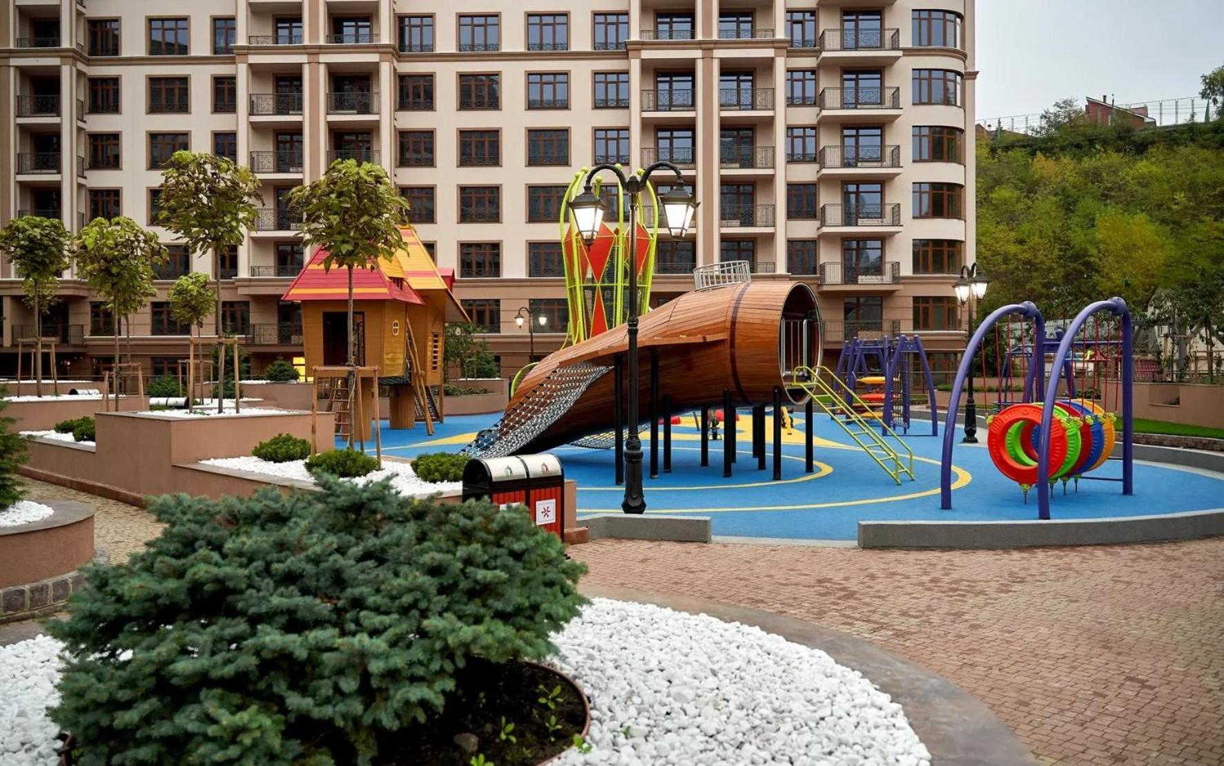Petrovdom 2-76 Luxury Living In Rc Pechersk Plaza 基輔 外观 照片